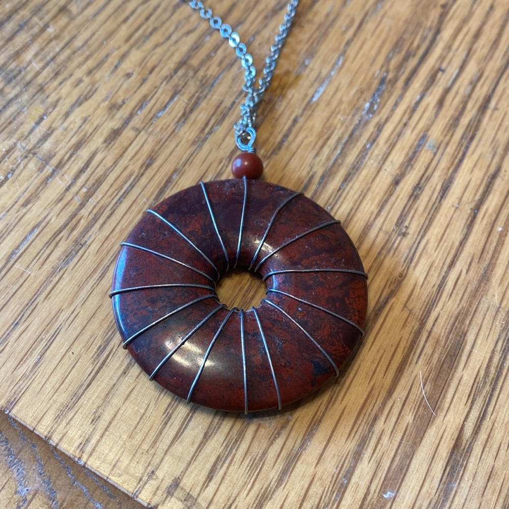 Beautiful Necklace - Picture 4 of 4